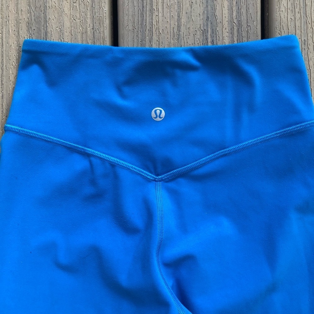 Lululemon Beautiful Blue High-Waisted Joggers - Leggings Size 2